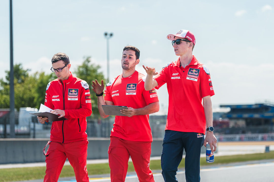 Roulstone overcomes ailing shoulder to finish 12th at Le Mans 🇫🇷